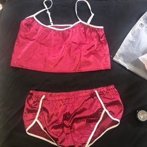 Red and white 2 piece set